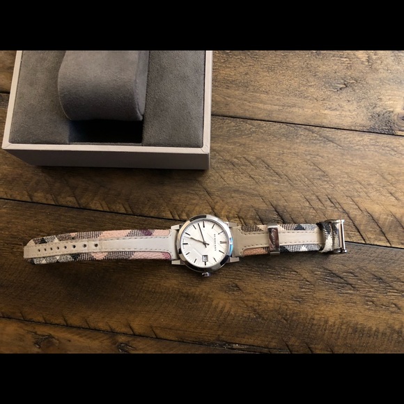 Burberry Watch - Picture 4 of 6